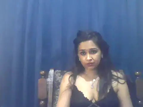 Snapshot of cute_indianxo chatting on November 26, 10:44 pm cute indianxo online show from November 26, 10:44 pm