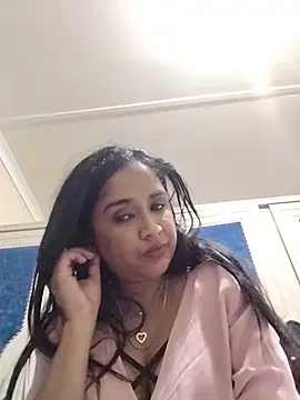 Snapshot of cute_indianxo chatting on July 13, 7:49 pm cute indianxo online show from July 13, 7:49 pm