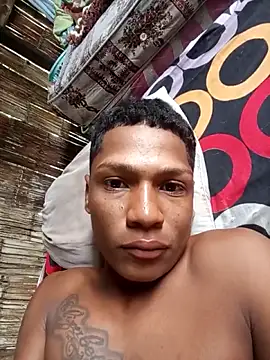 Snapshot of Davir2001 chatting on February 28, 1:12 pm Davir2001 online show from February 28, 1:12 pm