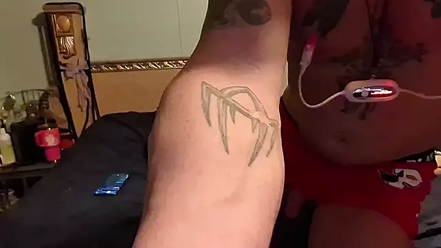 Snapshot of AntMeich6969 chatting on February 14, 3:03 am AntMeich6969 online show from February 14, 3:03 am