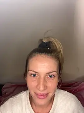 StellaWeb online show from November 11, 8:53 pm