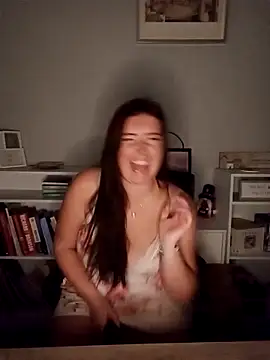 SweetLaurenXX online show from October 10, 8:08 pm