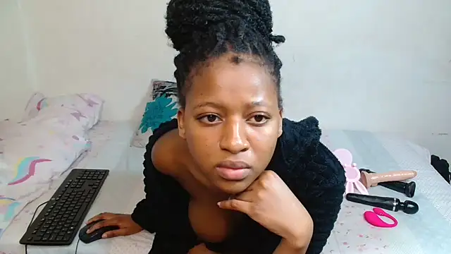 SinfullyForbiddeno7 online show from September 26, 10:36 pm