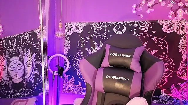 Gaia Gatex online show from February 5, 12:43 pm