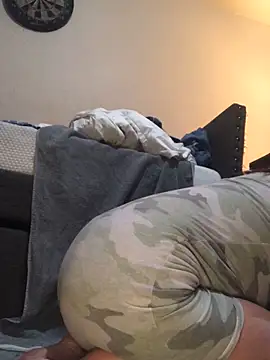 Snapshot of silverbay-456 chatting on October 22, 2:12 am silverbay-456 online show from October 22, 2:12 am