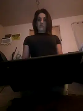 Snapshot of silverbay-456 chatting on November 17, 1:33 am silverbay-456 online show from November 17, 1:33 am