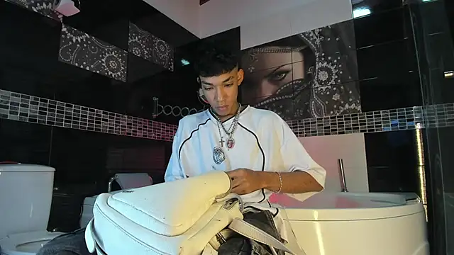 Lucass Blaze online show from September 24, 10:02 pm