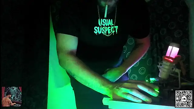 DjDiCKmannOnE online show from October 20, 8:31 pm