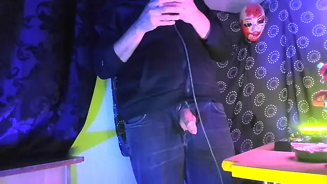 DjDiCKmannOnE online show from February 1, 5:28 am