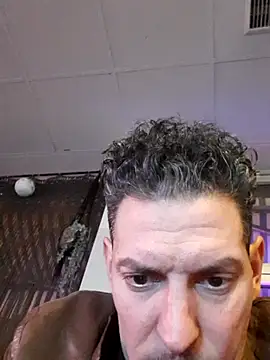 Snapshot of ARTANIS20 chatting on January 18, 3:32 am ARTANIS20 online show from January 18, 3:32 am