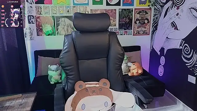 Snapshot of Yuhwan_ chatting on November 22, 7:35 pm Yuhwan online show from November 22, 7:35 pm