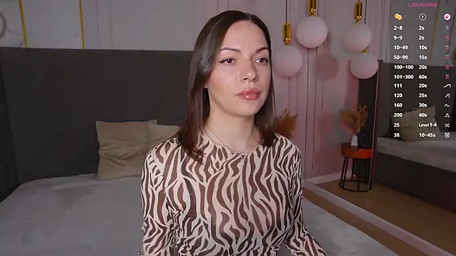 LollaSpencer online show from April 6, 4:19 pm