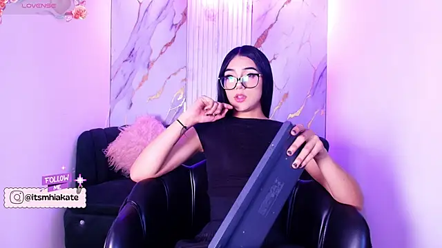 Snapshot of Mhiaa_Sweet chatting on April 27, 12:14 pm Mhiaa Sweet online show from April 27, 12:14 pm