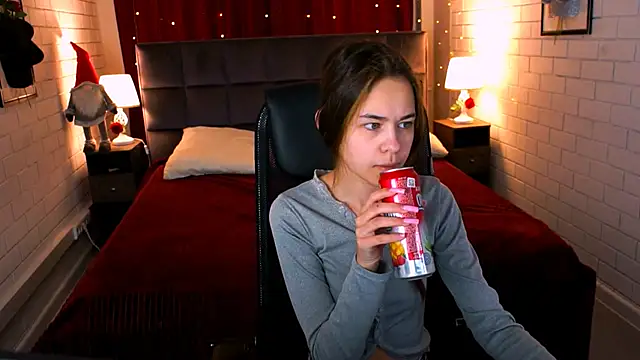 UliaNeer online show from April 23, 5:08 am