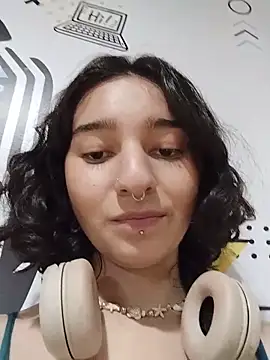 Snapshot of LuaBusch chatting on November 4, 7:46 pm LuaBusch online show from November 4, 7:46 pm