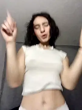 Snapshot of LuaBusch chatting on December 3, 12:40 am LuaBusch online show from December 3, 12:40 am