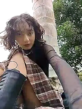 LuaBusch online show from April 20, 4:32 pm