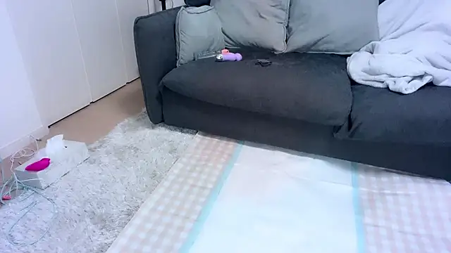 moemilk online show from October 22, 1:39 am