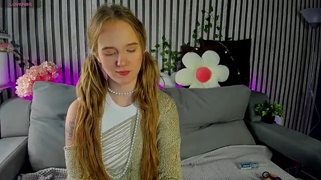 Casey Sweeet online show from March 12, 10:38 pm