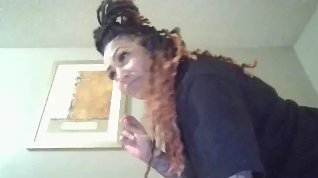 Snapshot of Flossee chatting on February 7, 6:39 am Flossee online show from February 7, 6:39 am