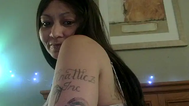 Snapshot of Flossee chatting on March 4, 1:22 am Flossee online show from March 4, 1:22 am