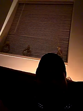 StraightDutch online show from October 8, 3:59 am