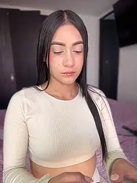 isabela l online show from May 9, 7:41 pm