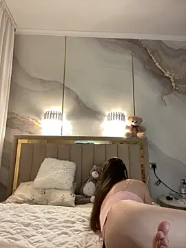 TiffaNoel online show from December 4, 4:16 pm