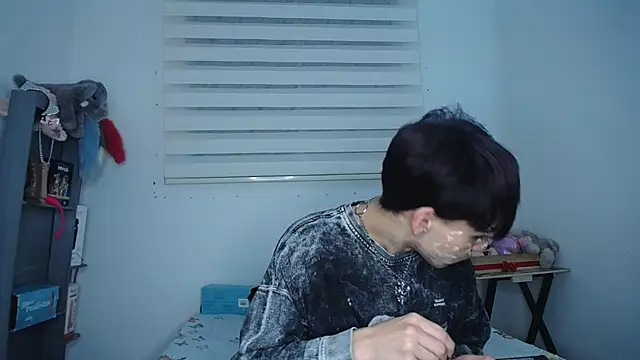 lucky stricke online show from October 17, 3:20 am