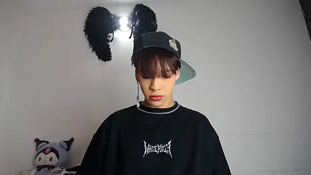 lucky stricke online show from October 28, 4:27 am