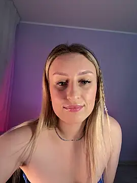 Snapshot of KassandraTress chatting on November 24, 3:23 pm KassandraTress online show from November 24, 3:23 pm