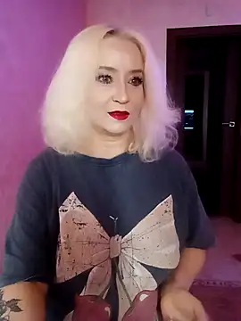 SquirtMilf00 online show from March 18, 2:37 am