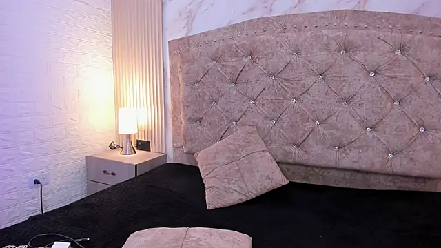 AnastasiaColeman online show from September 18, 8:22 pm