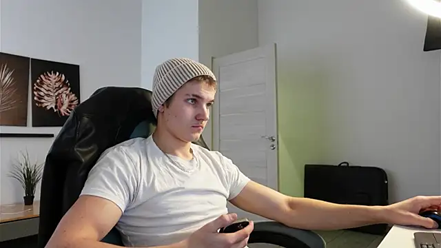 Mark Karson online show from October 14, 7:31 am