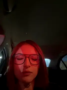 Snapshot of DanteAndVictoria chatting on November 4, 12:21 am DanteAndVictoria online show from November 4, 12:21 am