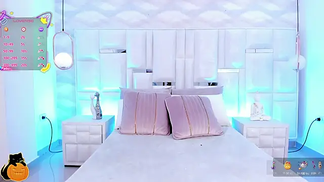 Im Molly Angel online show from October 10, 8:08 pm