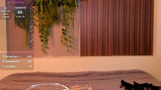 Dakotaferreti online show from October 12, 9:14 pm