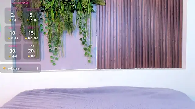 Dakotaferreti online show from October 16, 8:43 pm