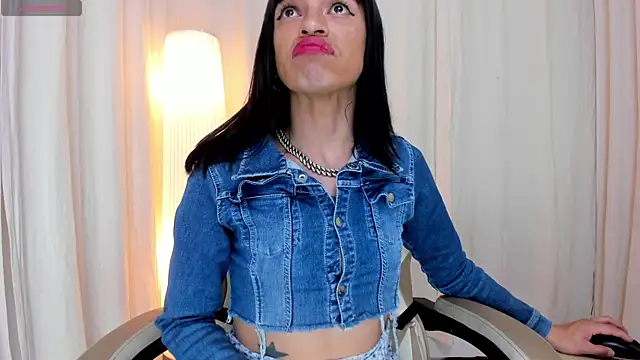 Alanakimura  online show from November 5, 8:31 pm