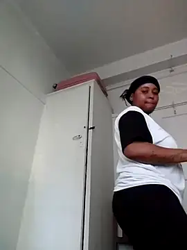 Snapshot of AcetousAbb chatting on November 8, 3:12 pm AcetousAbb online show from November 8, 3:12 pm