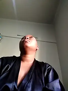 Snapshot of AcetousAbb chatting on February 14, 6:54 am AcetousAbb online show from February 14, 6:54 am