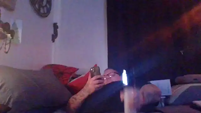 GingerSnap4444 online show from January 8, 9:39 pm