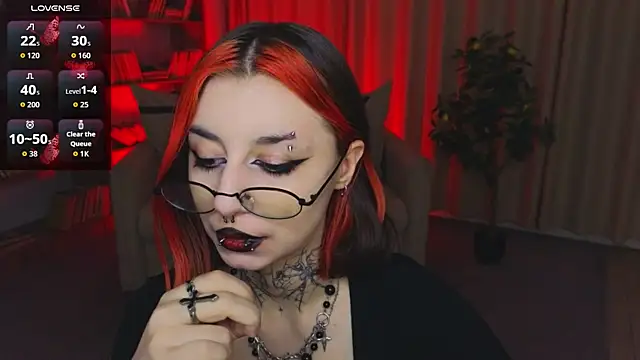 Snapshot of Mistress__Marcelline chatting on June 5, 2:07 am Mistress Marcelline online show from June 5, 2:07 am