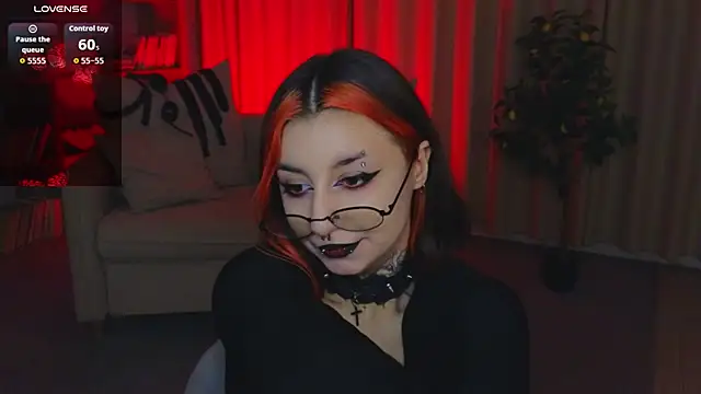 Snapshot of Mistress__Marcelline chatting on June 11, 2:53 am Mistress Marcelline online show from June 11, 2:53 am