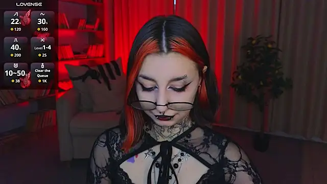 Snapshot of Mistress__Marcelline chatting on June 12, 2:32 am Mistress Marcelline online show from June 12, 2:32 am