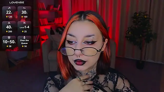 Snapshot of Mistress__Marcelline chatting on June 16, 1:41 am Mistress Marcelline online show from June 16, 1:41 am