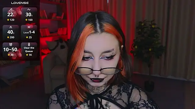 Snapshot of Mistress__Marcelline chatting on June 19, 2:05 am Mistress Marcelline online show from June 19, 2:05 am