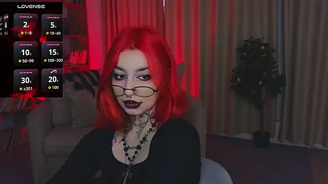 Snapshot of Mistress__Marcelline chatting on June 30, 1:39 am Mistress Marcelline online show from June 30, 1:39 am