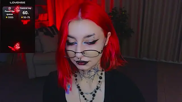 Snapshot of Mistress__Marcelline chatting on July 5, 1:23 am Mistress Marcelline online show from July 5, 1:23 am