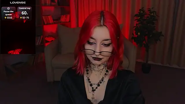 Snapshot of Mistress__Marcelline chatting on July 18, 2:49 am Mistress Marcelline online show from July 18, 2:49 am